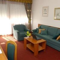 Hotel I