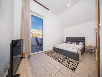 Two-bedroom Apartment In Plano
