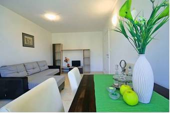 Apartments Ina