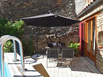 Charming Holiday Home In Cuxac-cabardes Near Forest