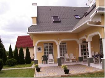 Pacsirta Apartman