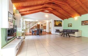 Holiday Home Gizdavac XIII