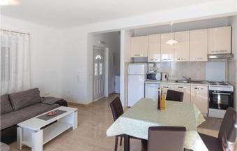 One-bedroom Apartment Klek With Sea View 04