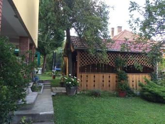 K�kes Apartman