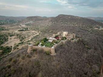 Hotel Ramathra Fort