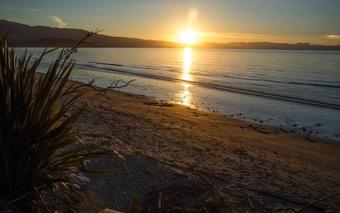 Pohara Beach Top 10 Holiday Park