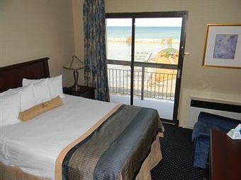 Ramada Jordan Beacon Harbourside Hotel & Suites