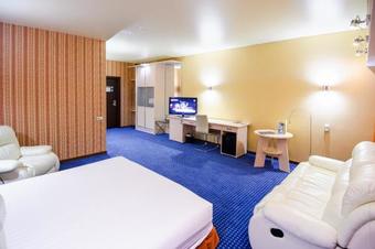 Hotel Golden House