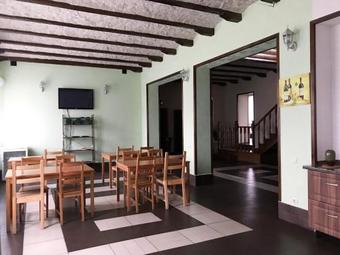 Hostal Guest House Velegozh