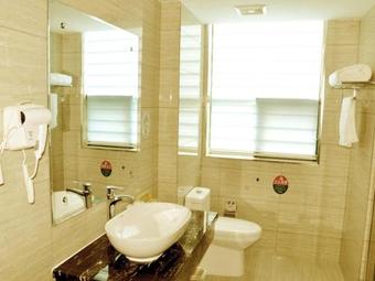 Greentree Inn Henan Xinyang Gushi Zhongshan Avenue Hongsu Avenue Express Hotel