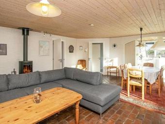 Holiday Home Helmklit II