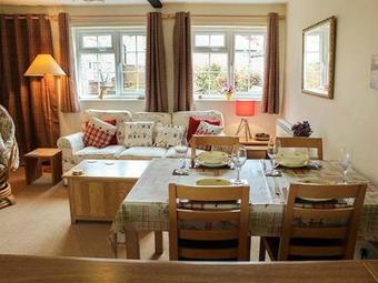 Pebble Cottage, Holt