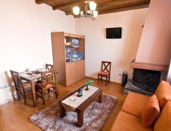 Apartamentos Remos Villas