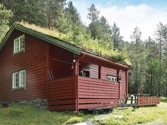 Holiday Home Hjalmarhytta