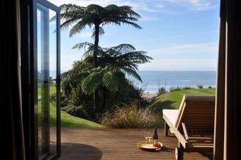 Hotel Adrift In Golden Bay
