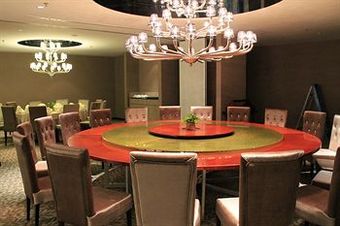 Grand Alora Hotel