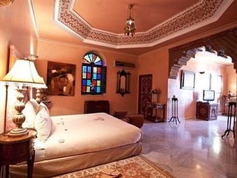Hotel L Mansion Guest Palace
