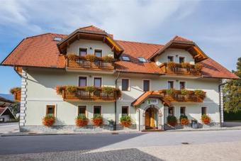 Hostal Pension T�r�k