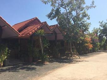 Hotel Busby Resort