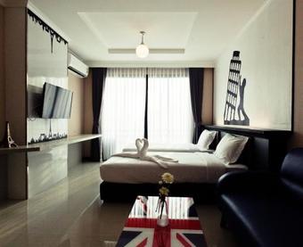 De' Proud Hotel