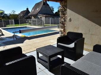 Modern Holiday Home In Gramat With Swimming Pool