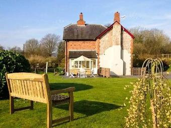 2 Siluria Cottage