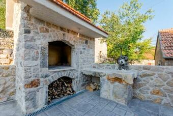 Holiday Home Rustic