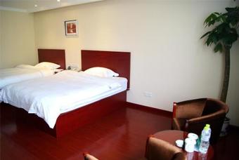 Greentree Inn Henan Jiaozuo Mengzhou Huifeng Road Express Hotel