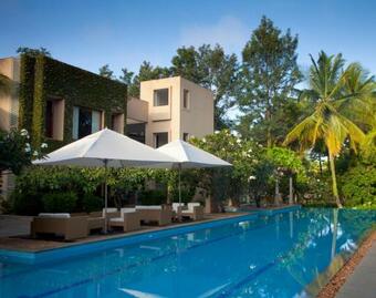 Hotel Shreyas Yoga Retreat, Bangalore