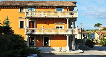 Lo Scrigno B&B