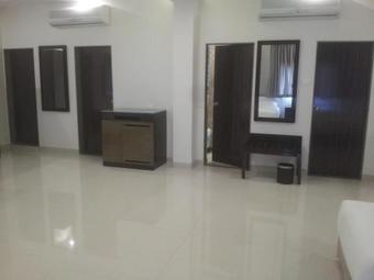 Saffron Hotel Jalna