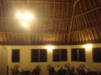 Hotel Kinondo Poa