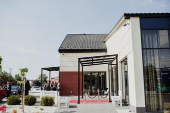 Centrum Bankietowo - Hotelowe "per?a"