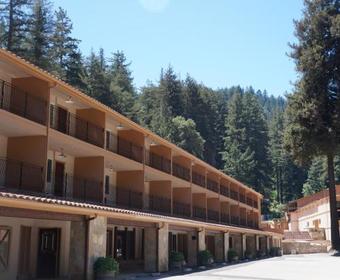 Hotel Brookdale Lodge