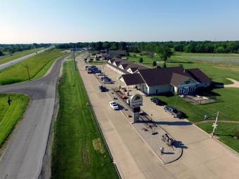 Hotel Depot Inn & Suites