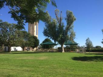 Longreach Motor Inn