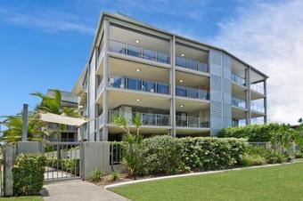 On The Bay Apartments