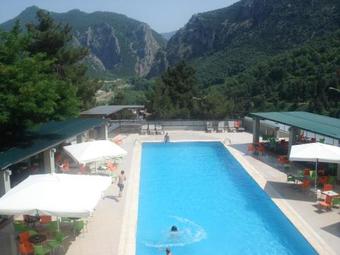Hostal Apolis Hotel