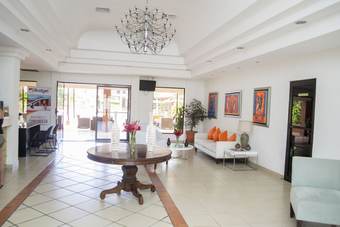 Farallones Hotel