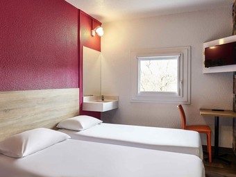 Hotelf1 Chilly-mazarin Les Champarts (r�nov�)