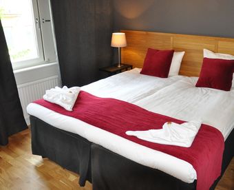 City Hotel
