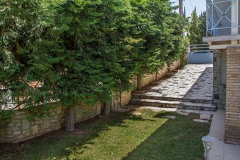 Villa Corinthian Residence