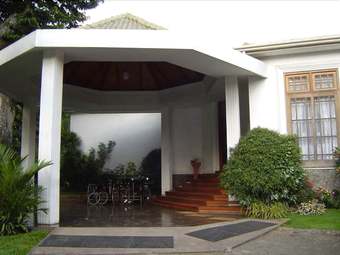Water Garden Hotel