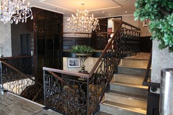 Crossgates Hotelship 4 Star - Altstadt - Düsseldorf