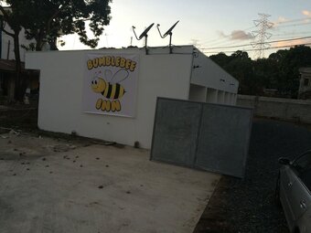 Hotel Bumblebee Inn
