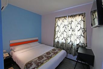 Red Orange Hotel