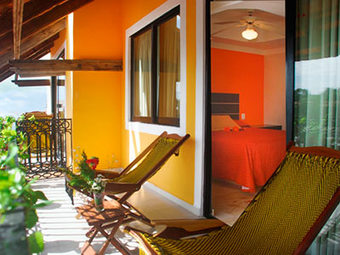 Caribbean Paradise Hotel Boutique & Dive Center