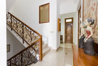 Hotel Reddoorz @ Taman Menteng Bintaro