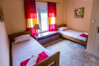 George's Apartments By The Sea And Airport 1