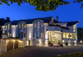 Hotel B�ving